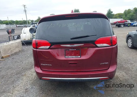2017 Chrysler Pacifica Limited z USA, uszkodzony, nr VIN 2C4RC1GGXHR753592